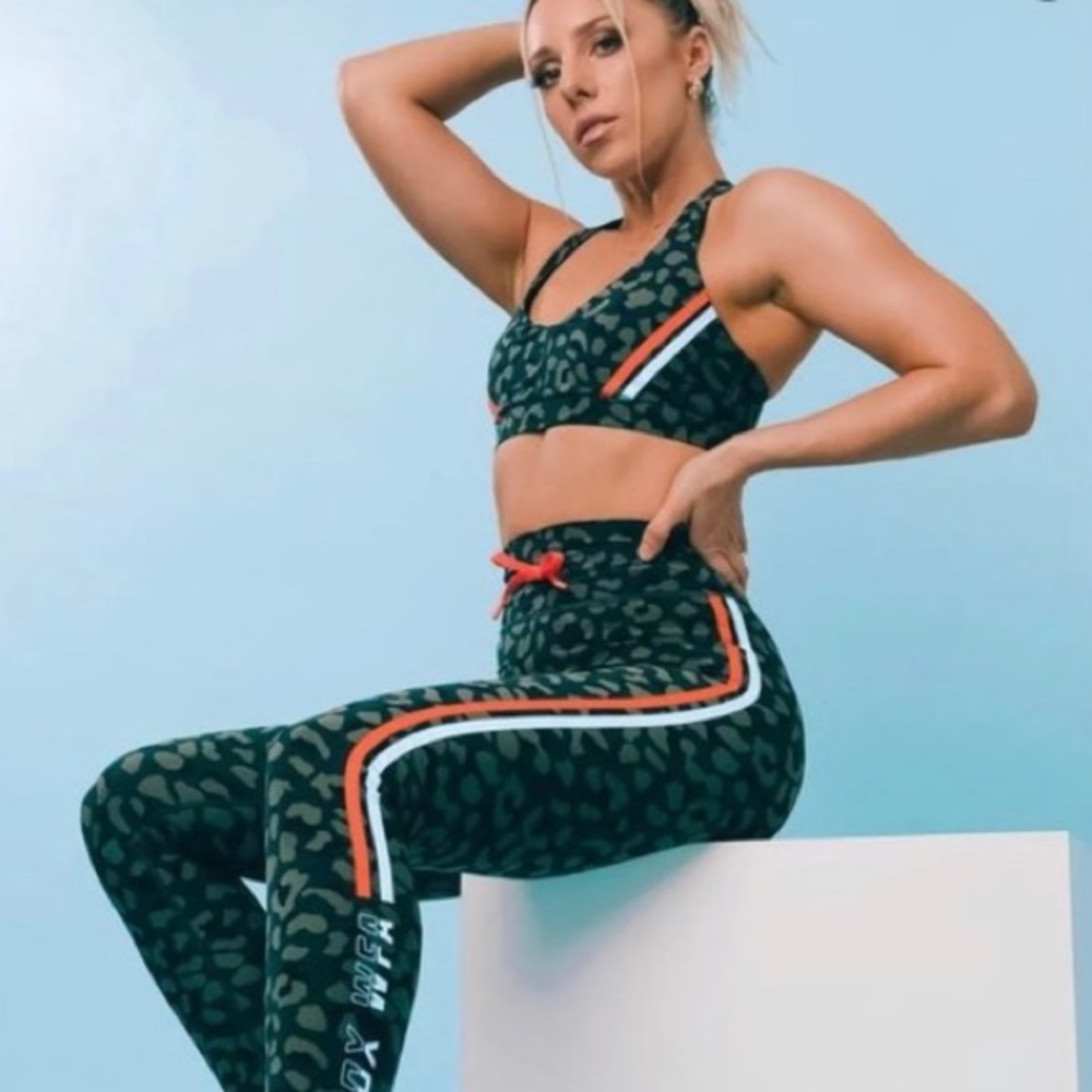 White Fox Activewear Sarah's Day Racer Camo Leggings Limited Edition M